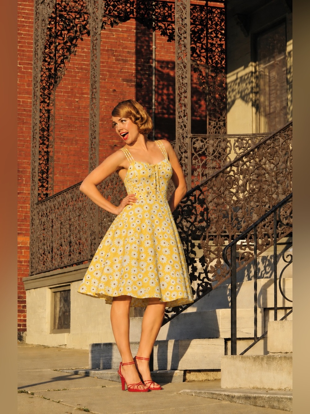 NWOT 🌼 Yellow Floral Midi Lightwieght Wrinkle Free Sundress - Small/Medium